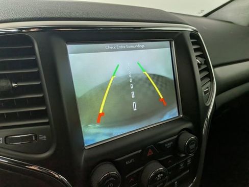 Used 2018 Jeep Grand Cherokee Altitude image 5