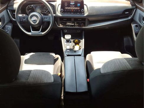 Used 2023 Nissan Rogue SV FWD image 11