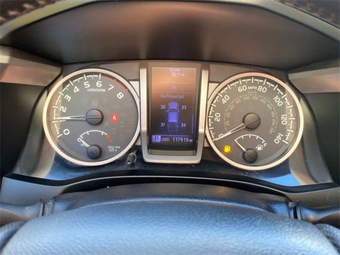 Used 2018 Toyota Tacoma SR5 image 16