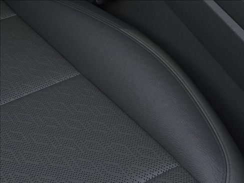 New 2026 Chevrolet Equinox LT w/ Convenience Package II FWD image 26