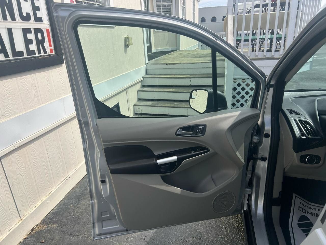 Used 2023 Ford Transit Connect XLT FWD image 8