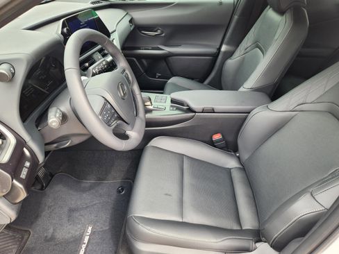 New 2026 Lexus UX 300h FWD image 5