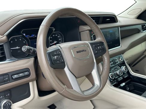 Used 2021 GMC Yukon XL Denali AWD/4WD image 13