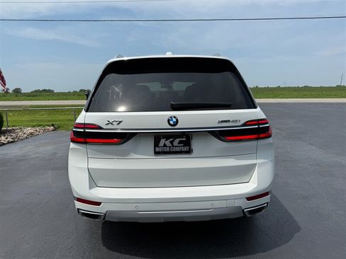Used 2023 BMW X7 xDrive40i w/ Premium Package AWD/4WD image 8