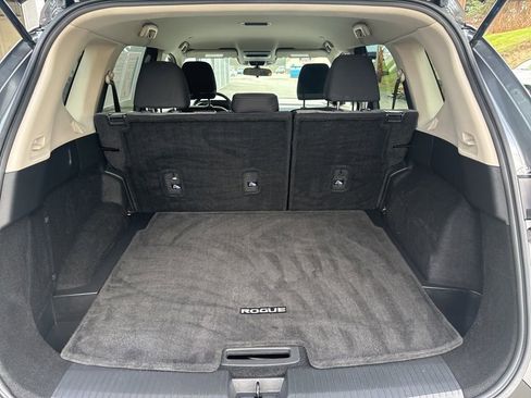 Used 2023 Nissan Rogue SV AWD/4WD image 15