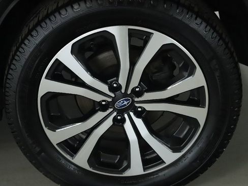 Certified 2022 Subaru Forester Limited image 43