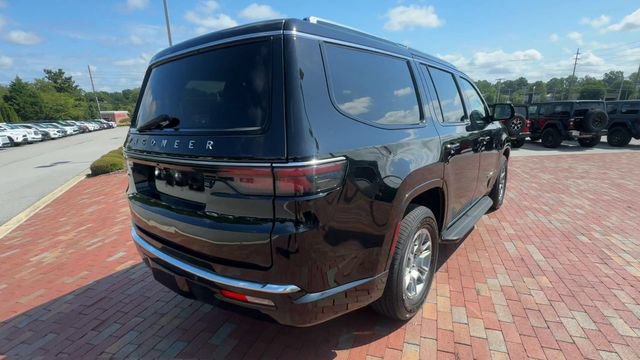 Used 2023 Jeep Wagoneer 2WD image 2
