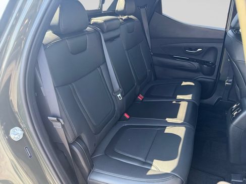 Used 2025 Hyundai Santa Cruz Limited AWD/4WD image 18