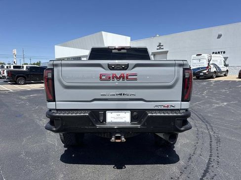 Used 2024 GMC Sierra 2500 AT4X AWD/4WD image 3
