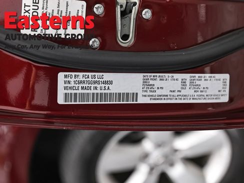 Used 2024 RAM 1500 Classic SLT AWD/4WD image 33