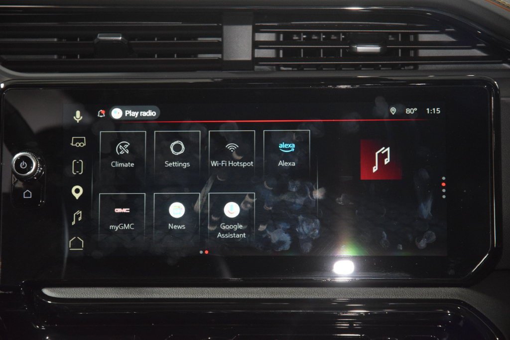 Used 2025 GMC Sierra 1500 AT4 w/ AT4 Premium Package AWD/4WD image 32