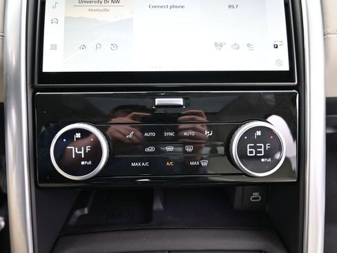 New 2025 Land Rover Discovery S AWD/4WD image 25