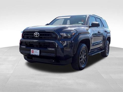 Certified 2025 Toyota 4Runner SR5 AWD/4WD image 8
