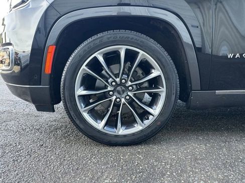 Used 2022 Jeep Wagoneer Series III w/ Premium Group I image 15