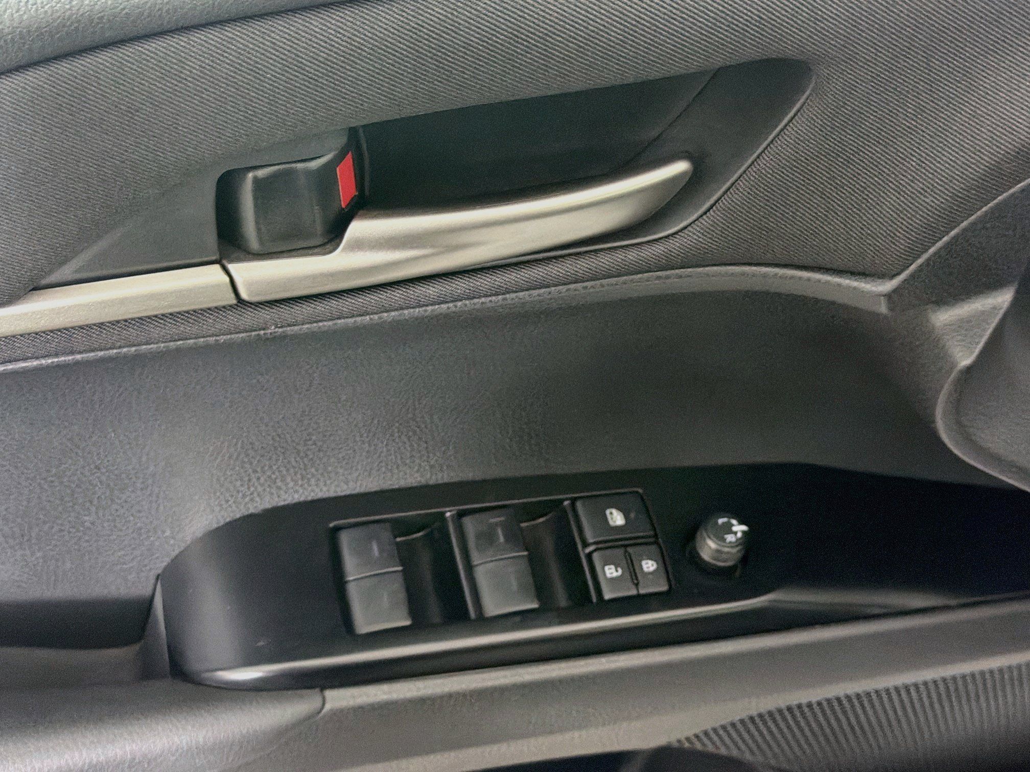 Used 2025 Toyota Camry LE FWD image 15