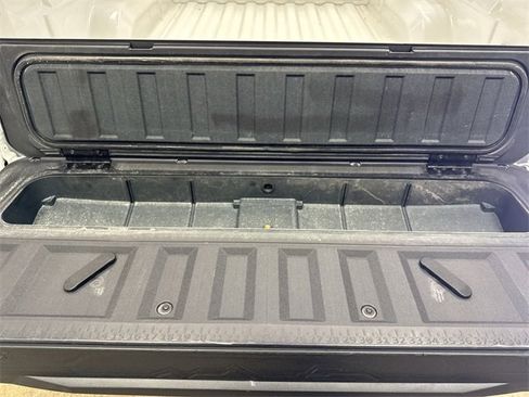 Used 2024 Chevrolet Colorado Z71 w/ Z71 Convenience Package 2 image 23