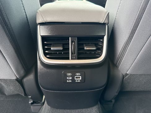 Used 2023 Subaru Outback Premium AWD/4WD image 32