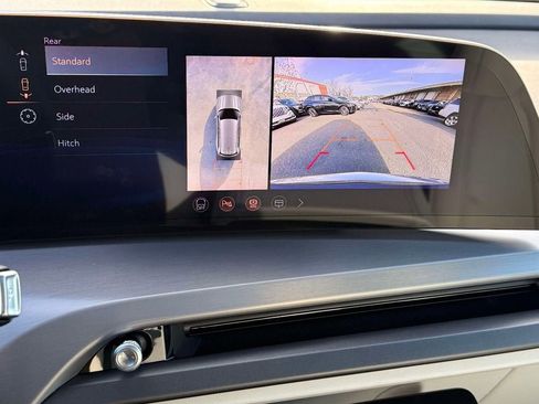 New 2026 Cadillac Vistiq Luxury image 6