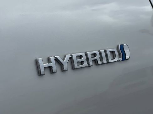 Used 2021 Toyota Venza XLE w/ Softex Package image 8