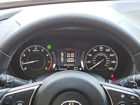 Used 2024 Acura RDX SH-AWD image 23