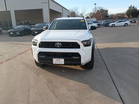 Used 2025 Toyota 4Runner SR5 image 2