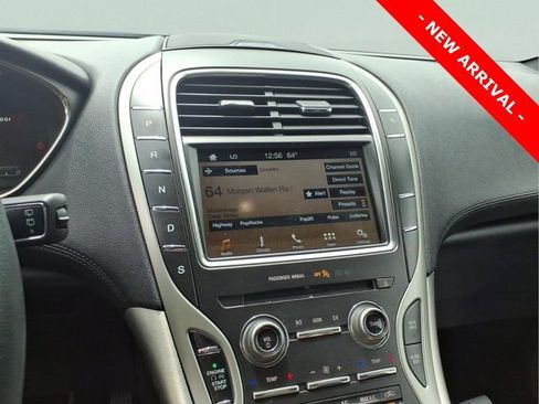Used 2019 Lincoln Nautilus Premier AWD/4WD image 18