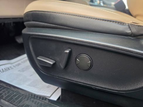 Used 2020 Ford Escape SE Sport FWD image 29