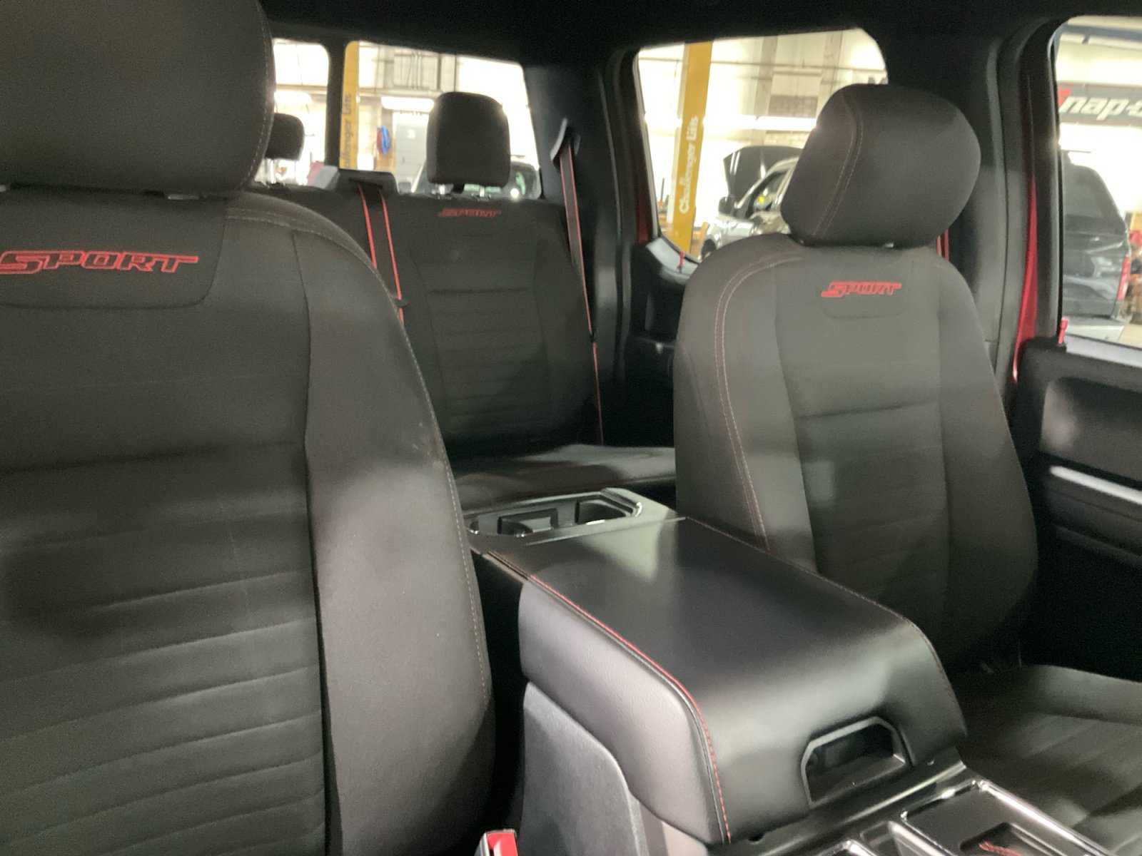 Used 2019 Ford F150 XLT w/ Equipment Group 302A Luxury AWD/4WD image 18