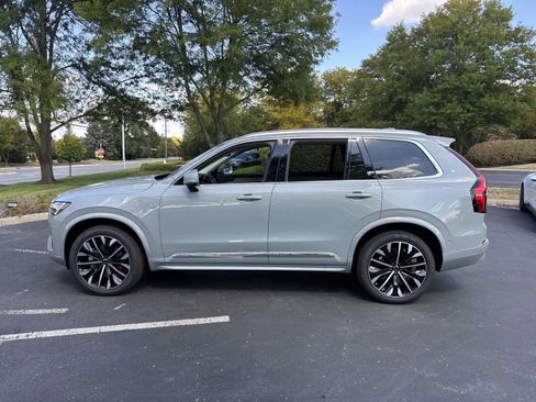 New 2026 Volvo XC90 B6 Plus w/ Protection Package Premier image 4