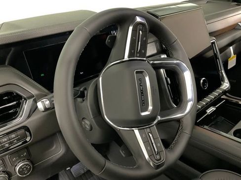New 2026 GMC Yukon XL Denali w/ Sun & Power Step Package AWD/4WD image 23