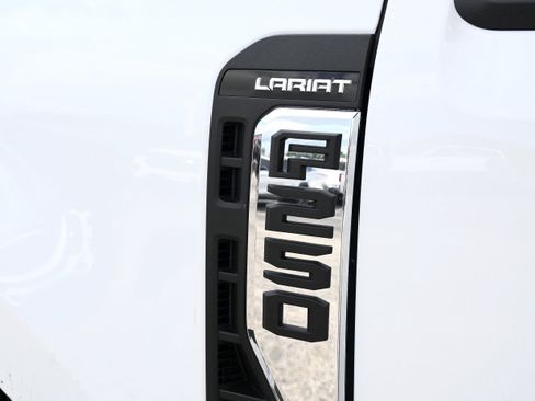 New 2026 Ford F250 Lariat w/ Chrome Package AWD/4WD image 12