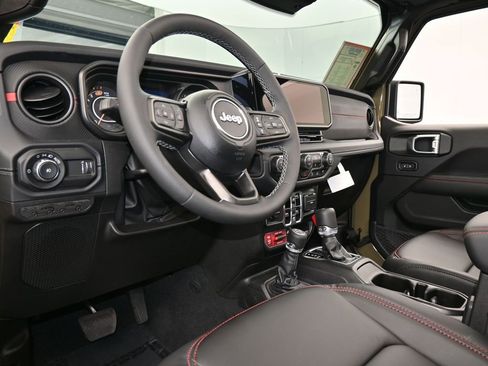 Used 2026 Jeep Wrangler Unlimited Rubicon image 13