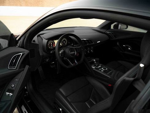 Used 2023 Audi R8 V10 performance image 31