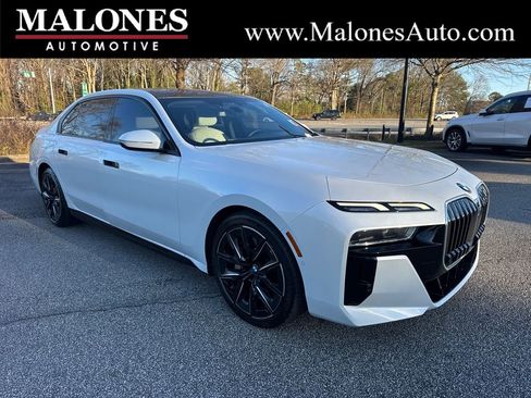 Used 2023 BMW 760i xDrive AWD/4WD image 1