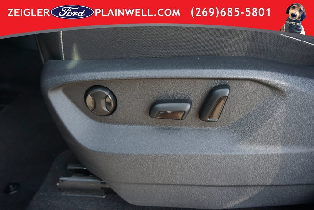 Used 2025 Volkswagen Atlas SE FWD image 20