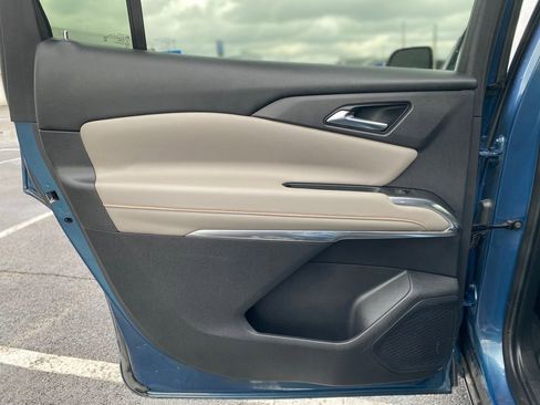 Used 2024 Chevrolet Traverse LT w/ LPO, Floor Liner Package FWD image 16