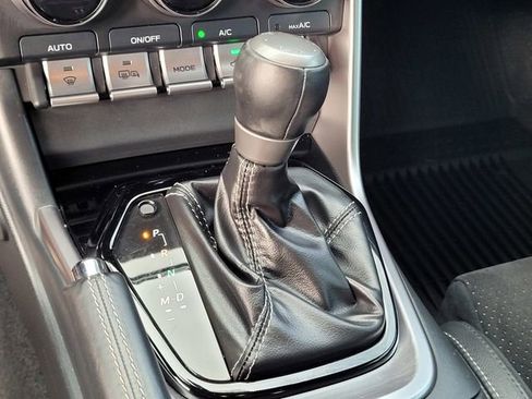 Used 2024 Toyota GR86 Premium RWD image 19