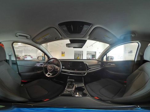 Used 2025 Kia Sportage LX FWD image 42