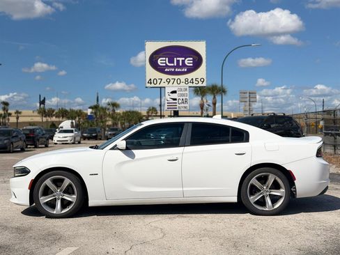 Used 2016 Dodge Charger R/T image 2