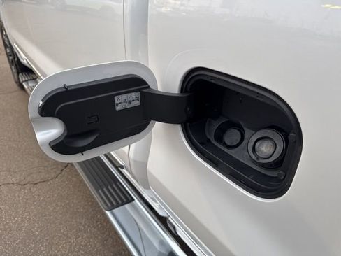 Used 2024 Chevrolet Silverado 1500 High Country AWD/4WD image 20