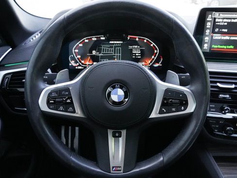 Used 2023 BMW M550i xDrive w/ Executive Package AWD/4WD image 18