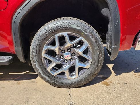 New 2026 GMC Sierra 1500 SLT image 53