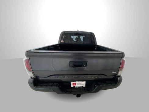 Used 2020 Toyota Tacoma TRD Off-Road w/ Technology Package AWD/4WD image 7