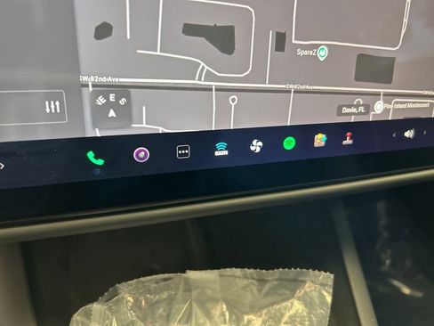 Used 2022 Tesla Model S Plaid image 47