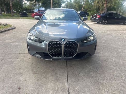 Used 2022 BMW 430i Coupe w/ Premium Package RWD image 3