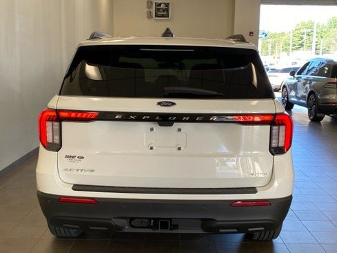 New 2025 Ford Explorer Active image 6