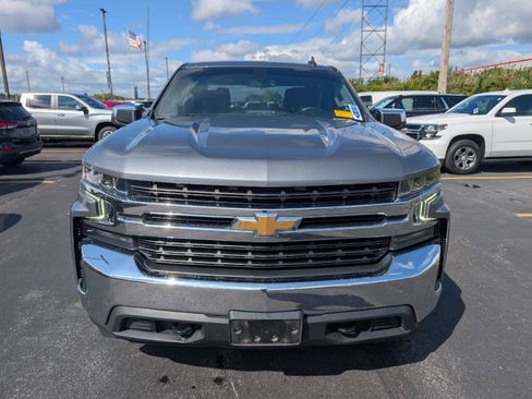 Used 2021 Chevrolet Silverado 1500 LT AWD/4WD image 2