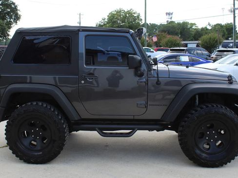 Used 2014 Jeep Wrangler Sport AWD/4WD image 6
