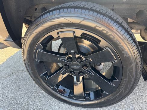Used 2018 Chevrolet Silverado 1500 LT w/ All Star Edition AWD/4WD image 12