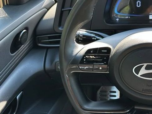 Certified 2025 Hyundai Elantra Sport FWD image 26